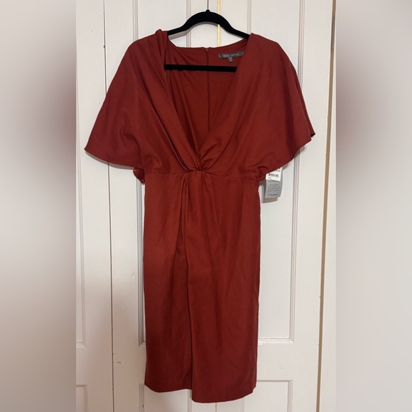 Julia Jordan Flutter Sleeve Twist Front V Neck Sheath Dress in Rust - Picture 4 of 8